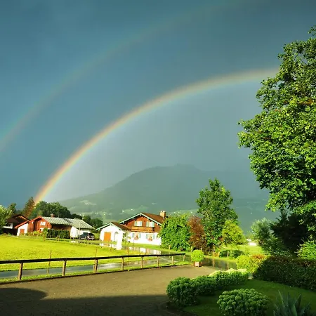 Gastehaus Schonfeld Bed & Breakfast *
